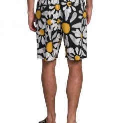Marni Daisy Print Shorts For Men 12 Marni Daisy Print Shorts For Men -Cheap Fit N Trends Store unnamed file 550